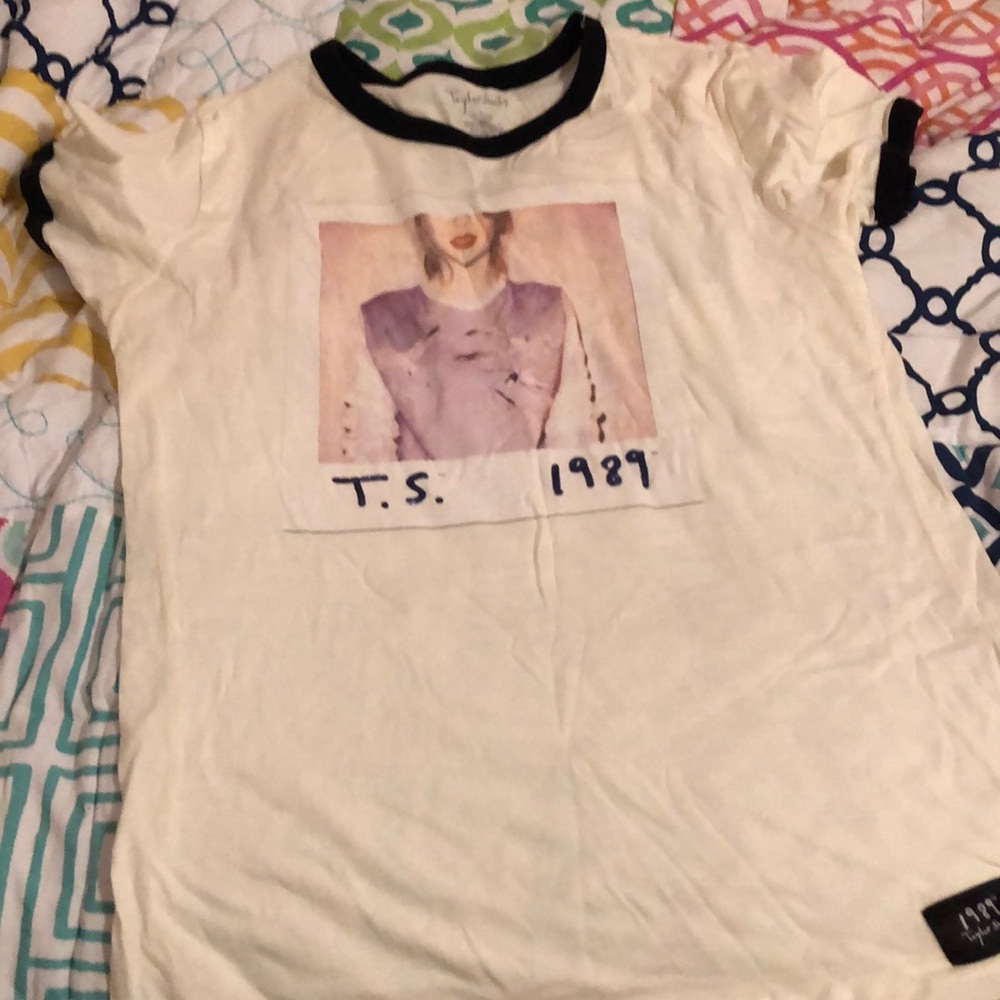 Taylor swift shirt